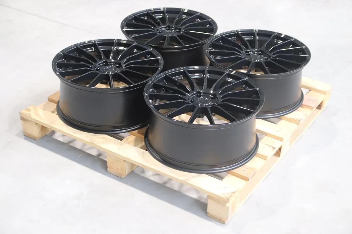 Комплект легкосплавних дисків 20" Japan Racing SL05 20x9 ET40 5x112 глянцевий чорний - фото My Tuning Lab