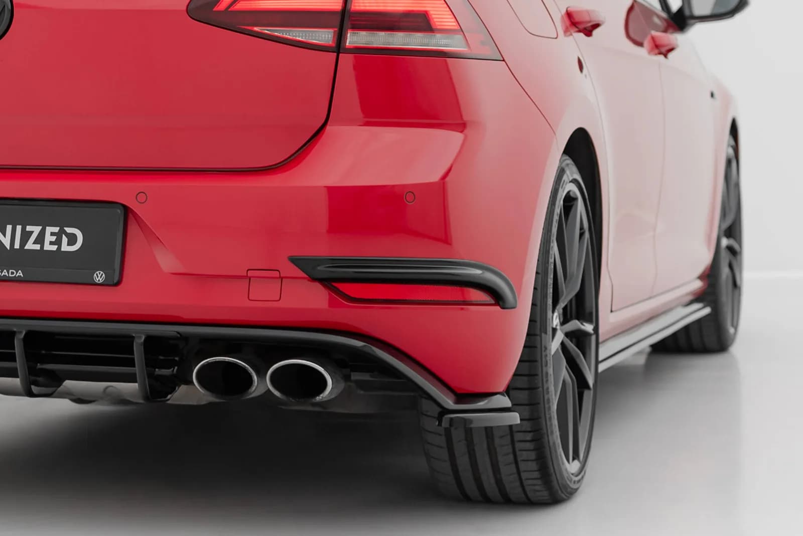 Рамки задніх ліхтарів Maxton Volkswagen Golf R / R-Line Mk7 Facelift - фото My Tuning Lab