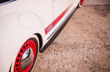 Накладки на пороги Maxton Volkswagen Beetle (чорний глянець) - фото My Tuning Lab