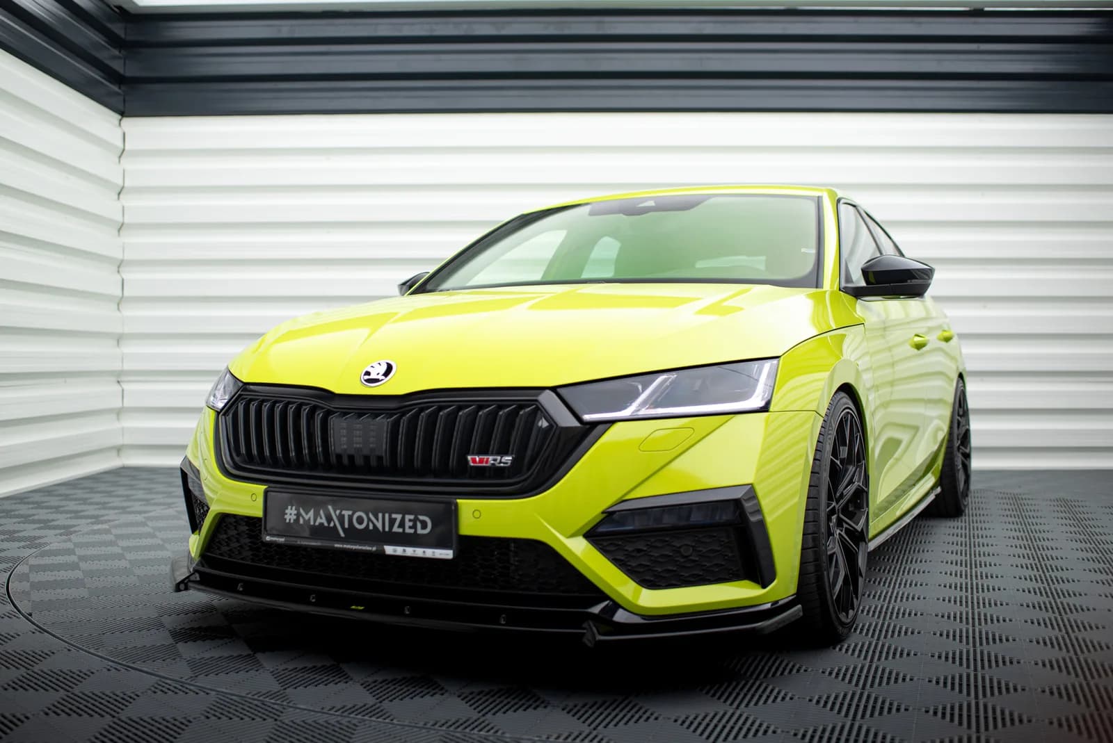 Передній сплітер V.1 Maxton Skoda Octavia RS Mk4 - фото My Tuning Lab