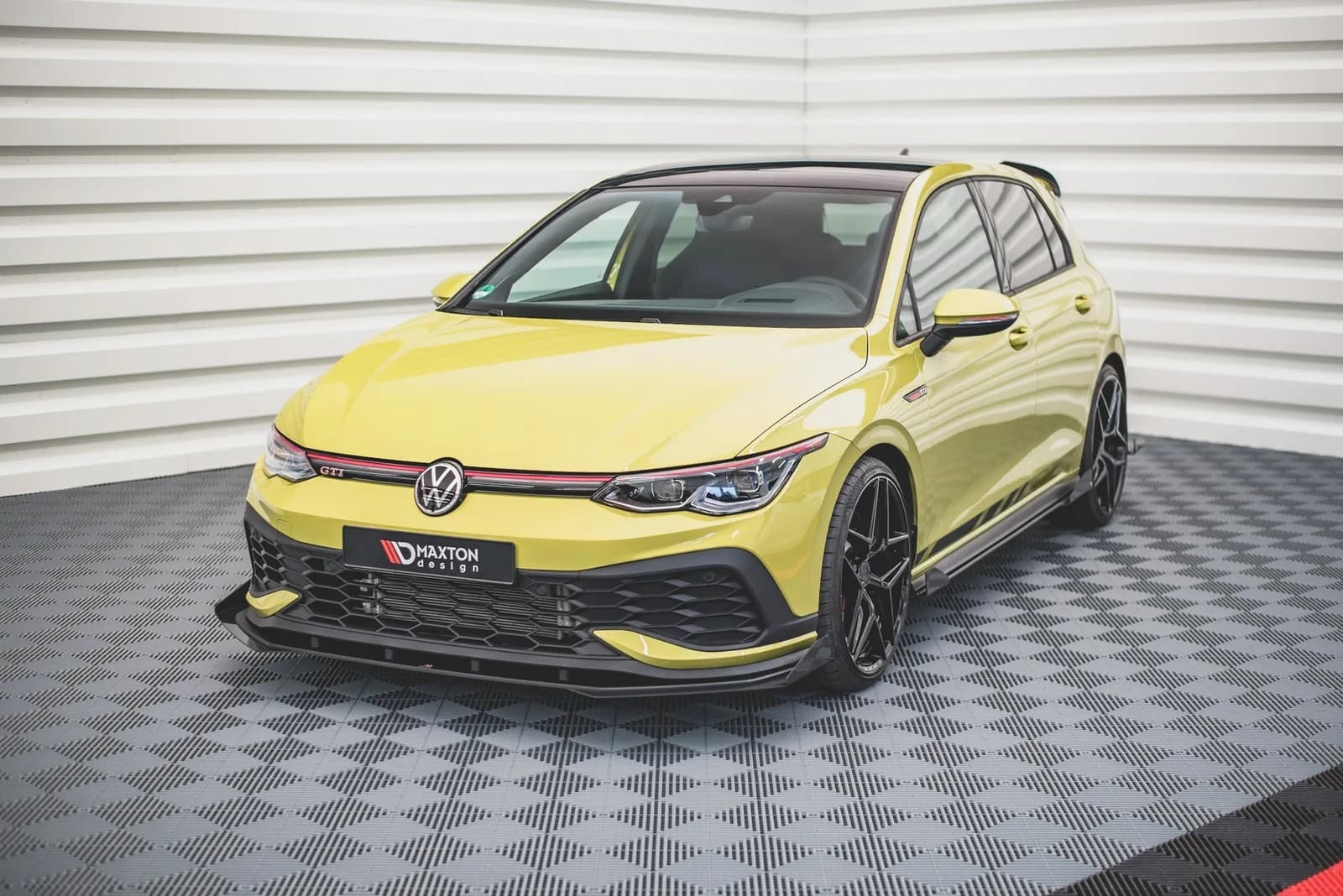Передній сплітер Racing Durability + Flaps Maxton Volkswagen Golf 8 GTI Clubsport - фото My Tuning Lab