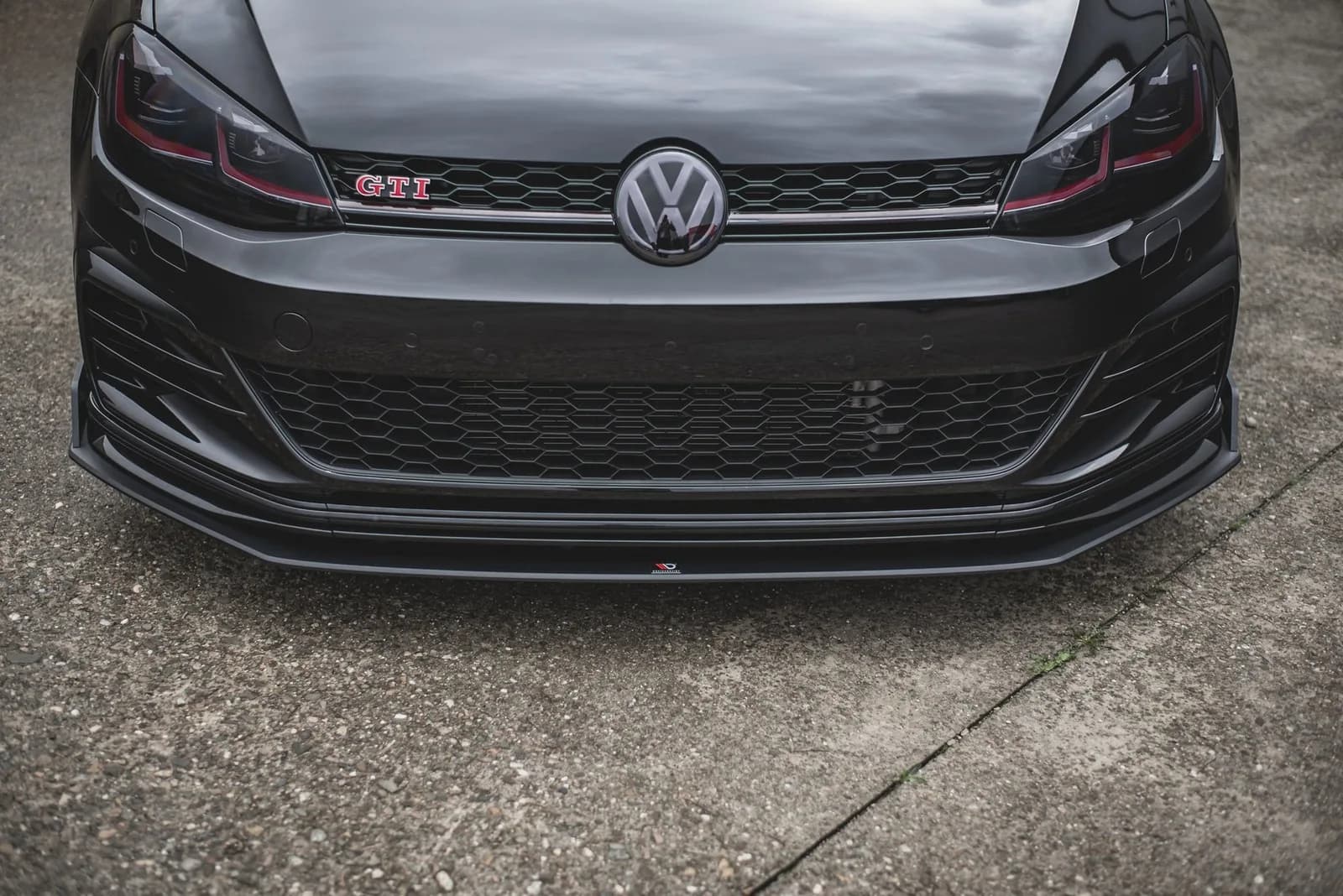 Maxton Design Передній сплітер Street Pro VW Golf 7 GTI TCR - фото My Tuning Lab