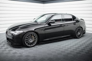 Накладки на пороги Maxton Alfa Romeo Giulia Veloce (чорний глянець) - фото My Tuning Lab