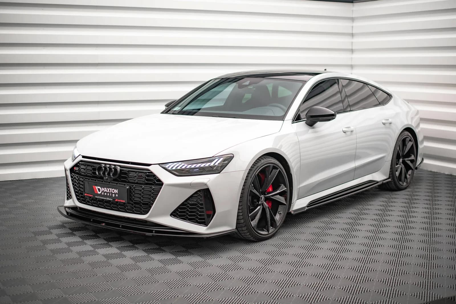 Передній сплітер V.2 Maxton Audi RS7 C8 / RS6 C8 / C8 Facelift - фото My Tuning Lab