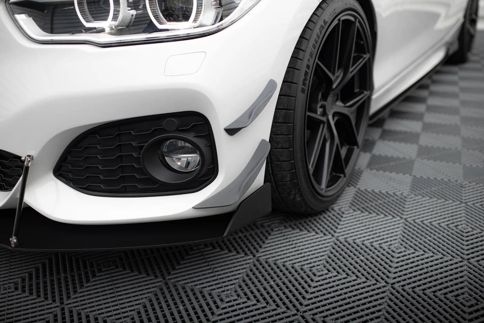Канарди (аеродинамічні накладки переднього бампера) Maxton BMW 1 M-пакет / M140i F20 Facelift - фото My Tuning Lab