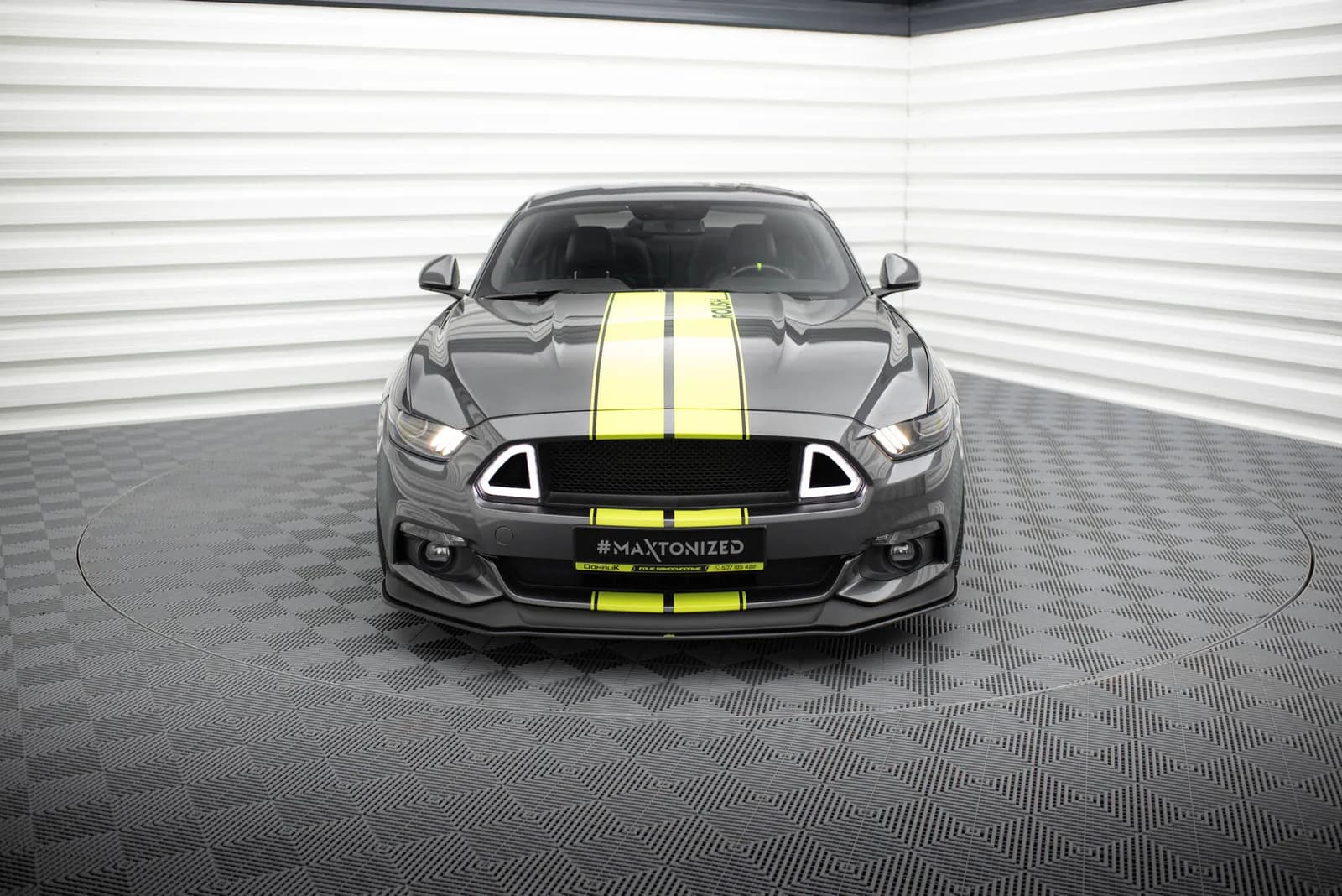 Передній сплітер Street Pro Maxton Ford Mustang GT Mk6 - фото My Tuning Lab