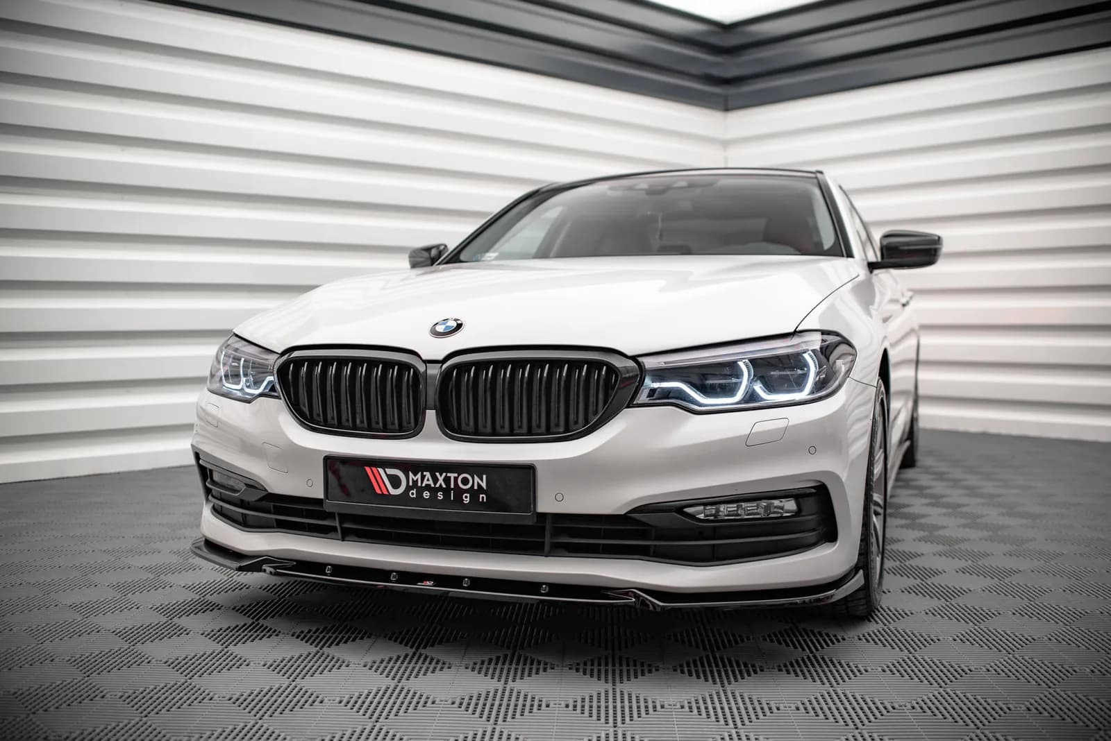 Передній сплітер V.2 Maxton BMW 5 G30 - фото My Tuning Lab