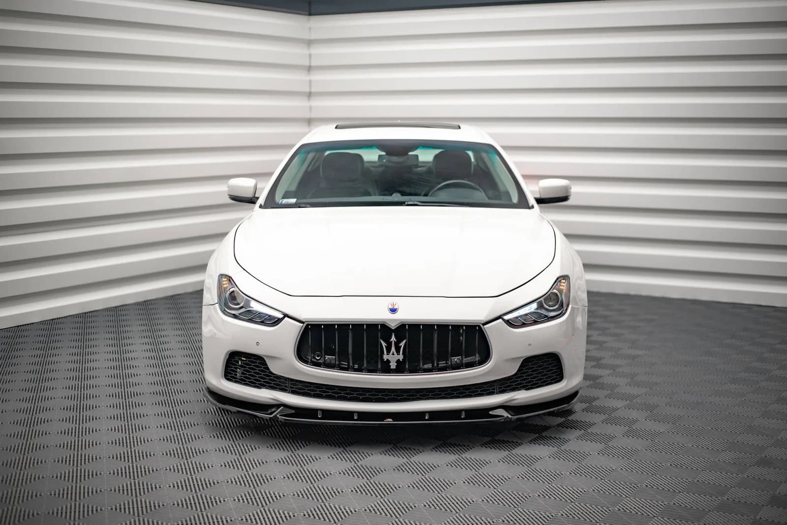 Передній сплітер V.2 Maxton Maserati Ghibli Mk3 - фото My Tuning Lab
