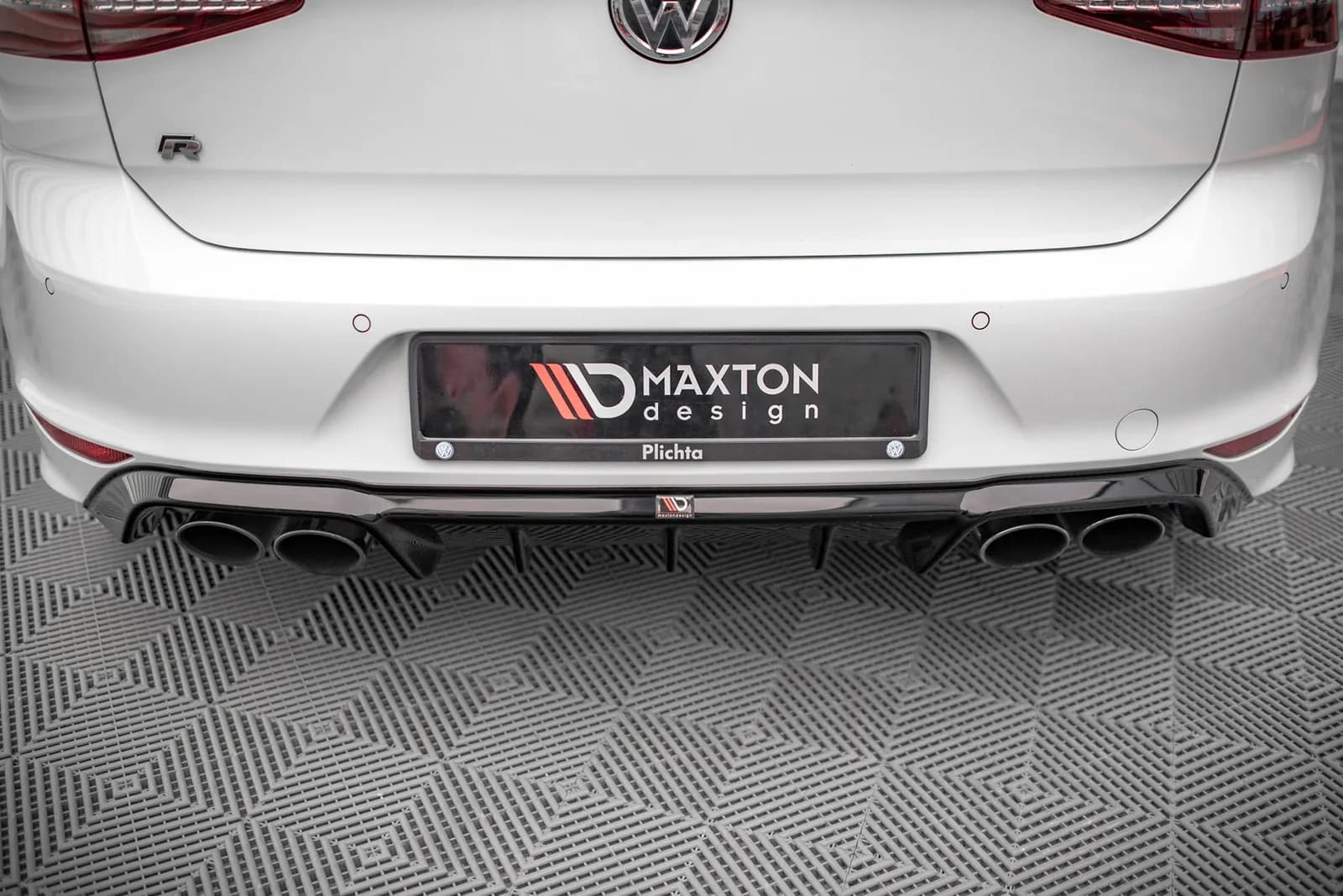 Задня накладка Maxton Volkswagen Golf R Mk7 - фото My Tuning Lab