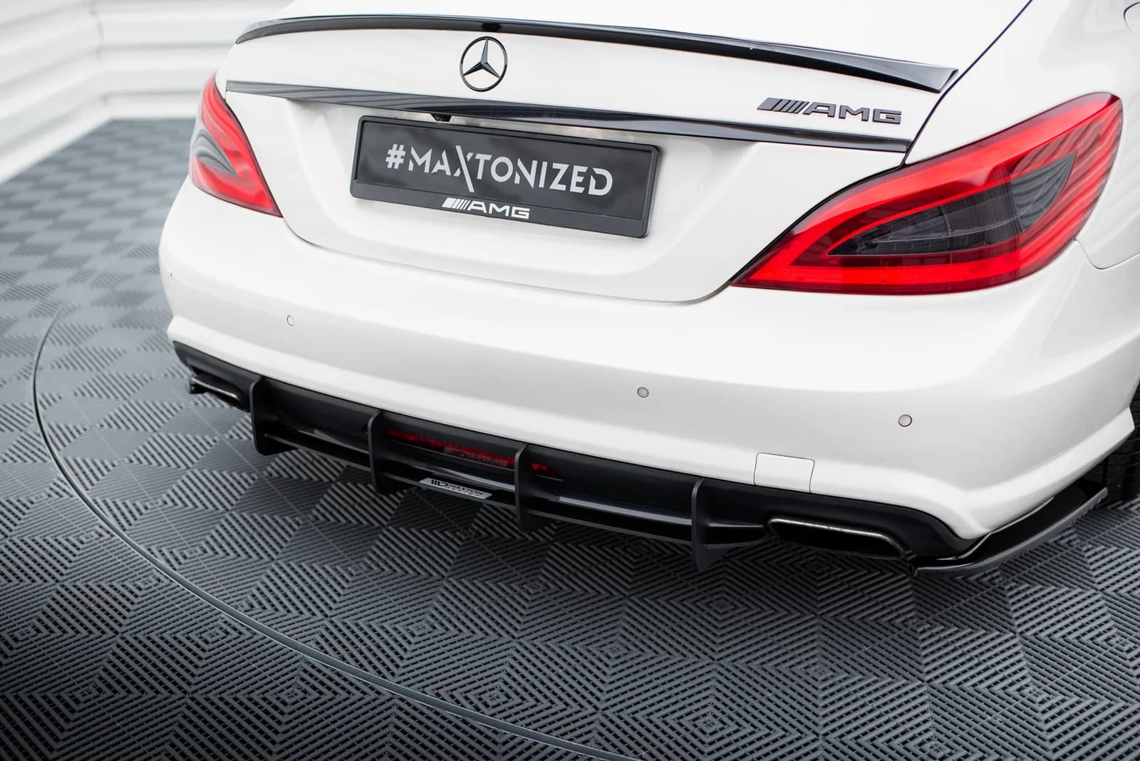Задній дифузор Maxton Mercedes CLS C218 AMG Line - фото My Tuning Lab