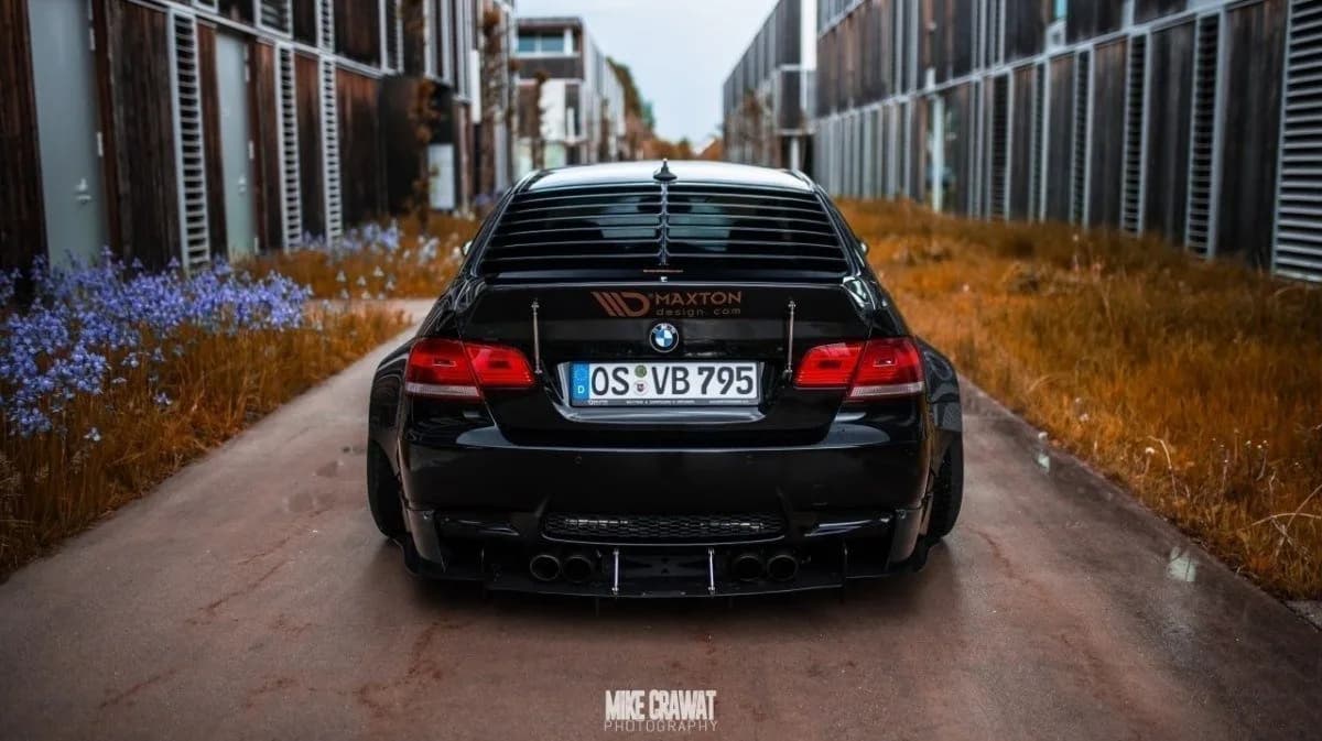 Żaluzja tylnej szyby BMW M3 E92 (чорний глянець) - фото My Tuning Lab