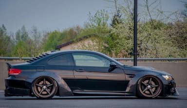 Żaluzja tylnej szyby BMW M3 E92 (чорний глянець) - фото My Tuning Lab