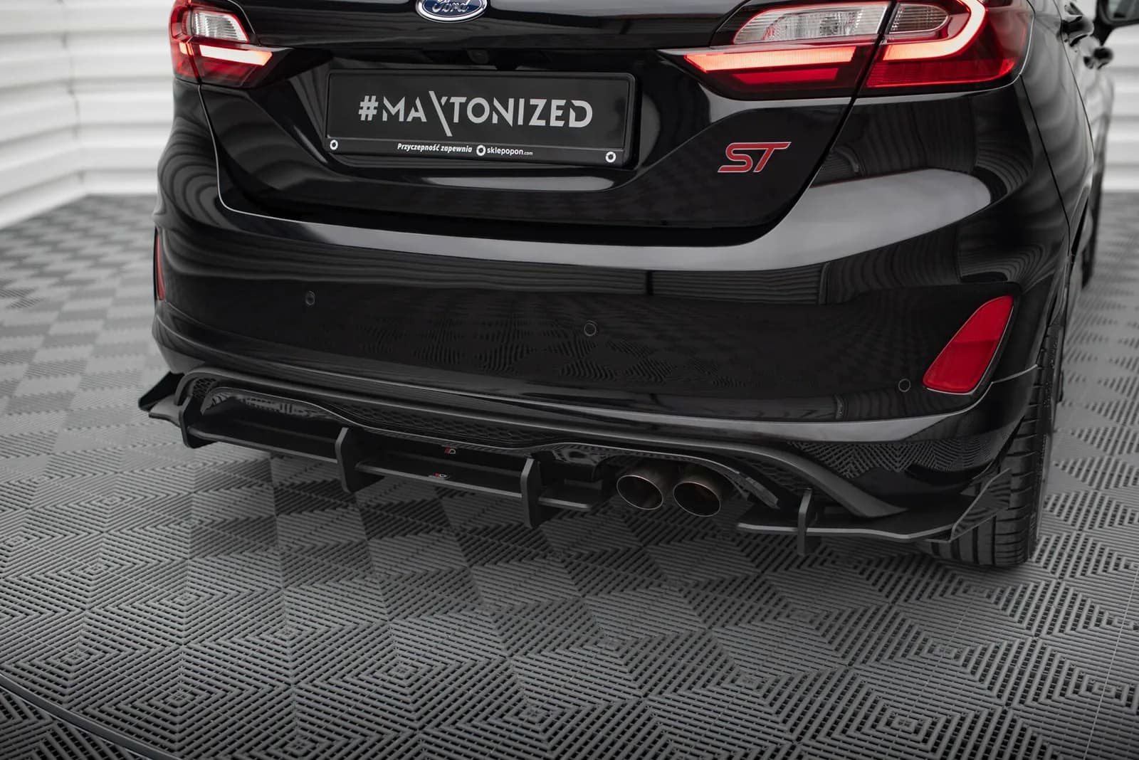 Задня накладка Racing Durability + Flaps Maxton Ford Fiesta Mk8 ST - фото My Tuning Lab