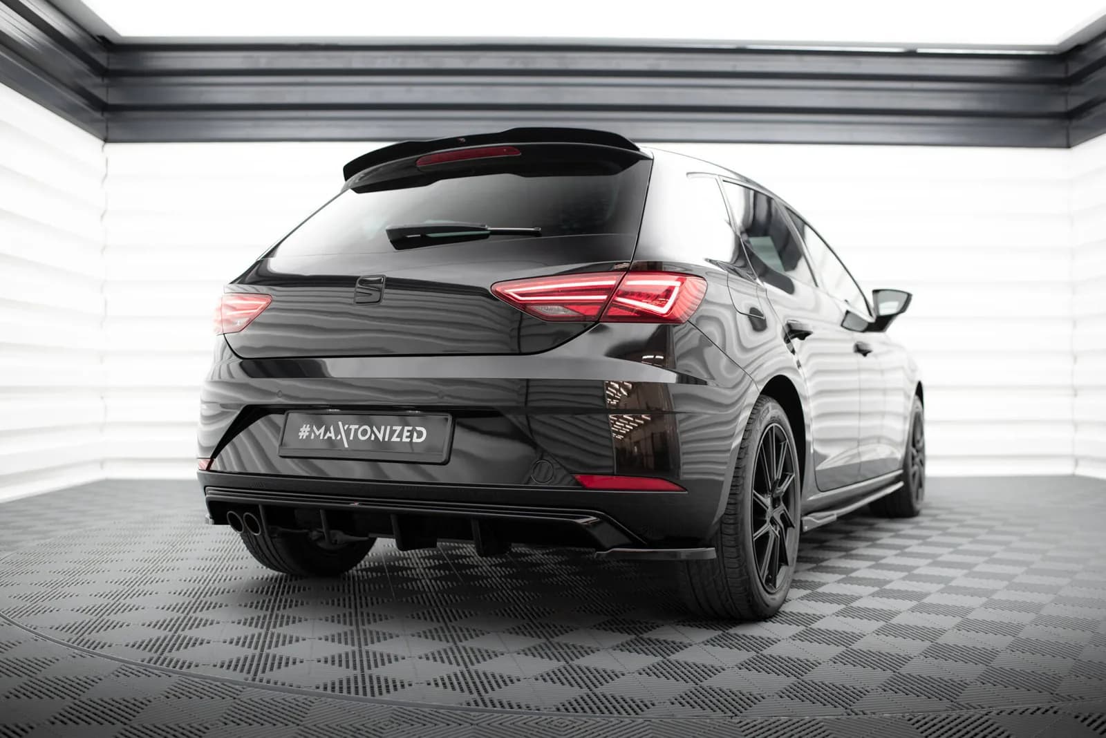 Задня накладка Maxton Seat Leon Mk3 Facelift - фото My Tuning Lab