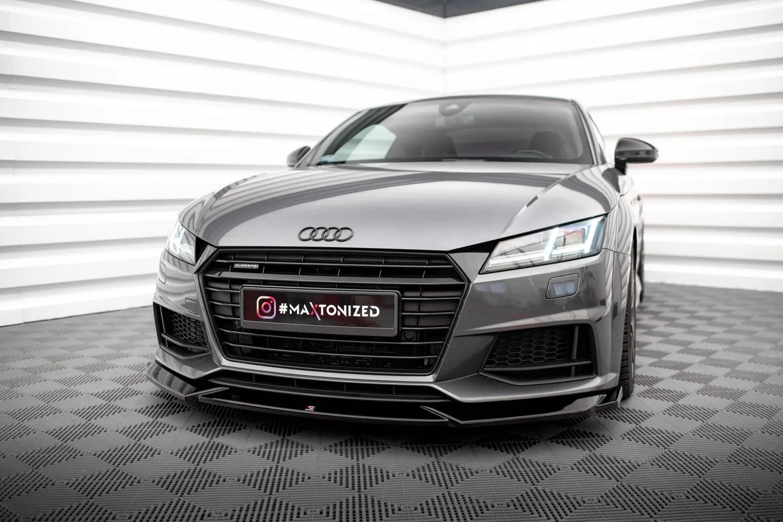Передній сплітер V.1 Maxton Audi TT S / S-Line 8S - фото My Tuning Lab