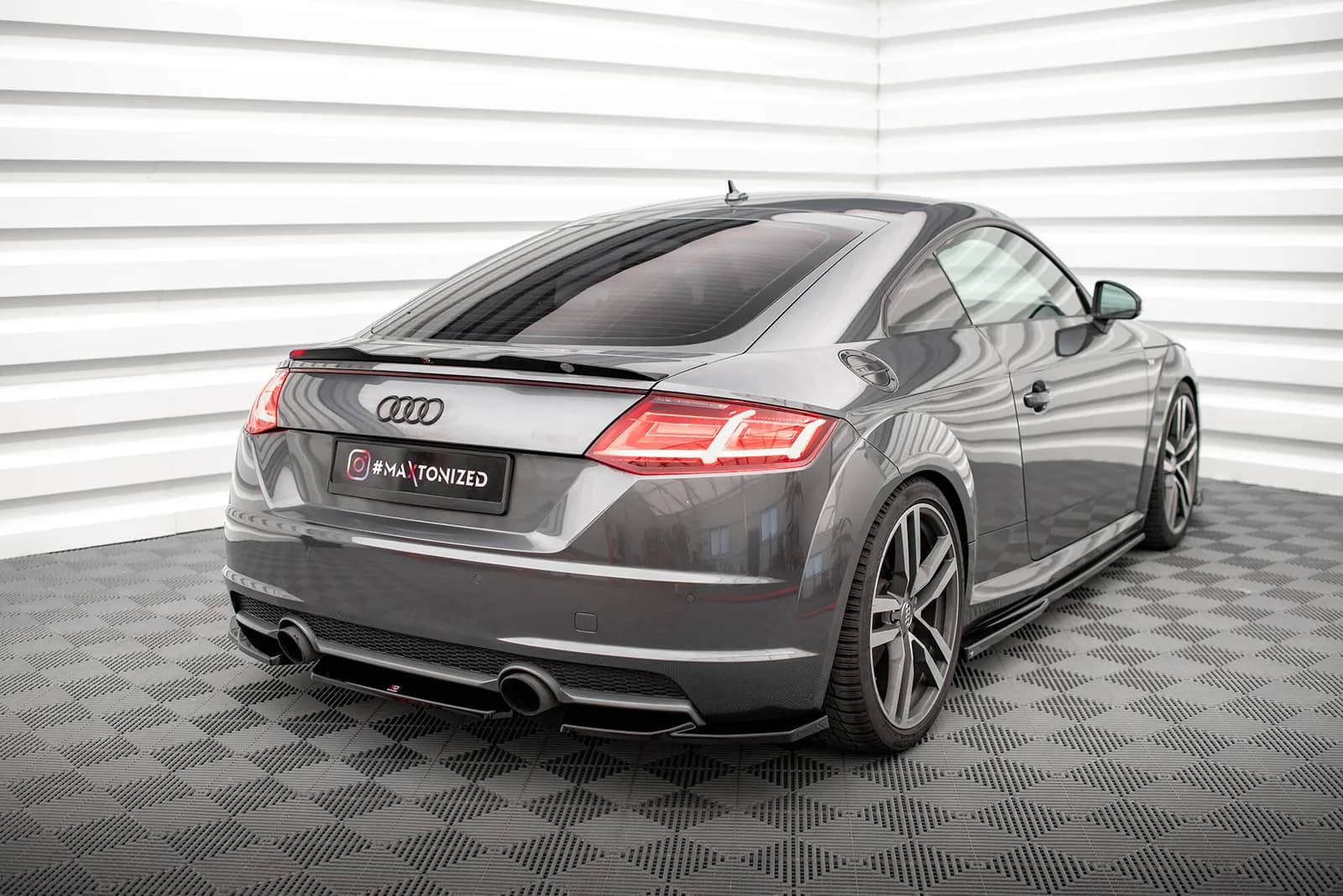 Задні сплітери Boczne V.1 Maxton Audi TT S-Line 8S - фото My Tuning Lab