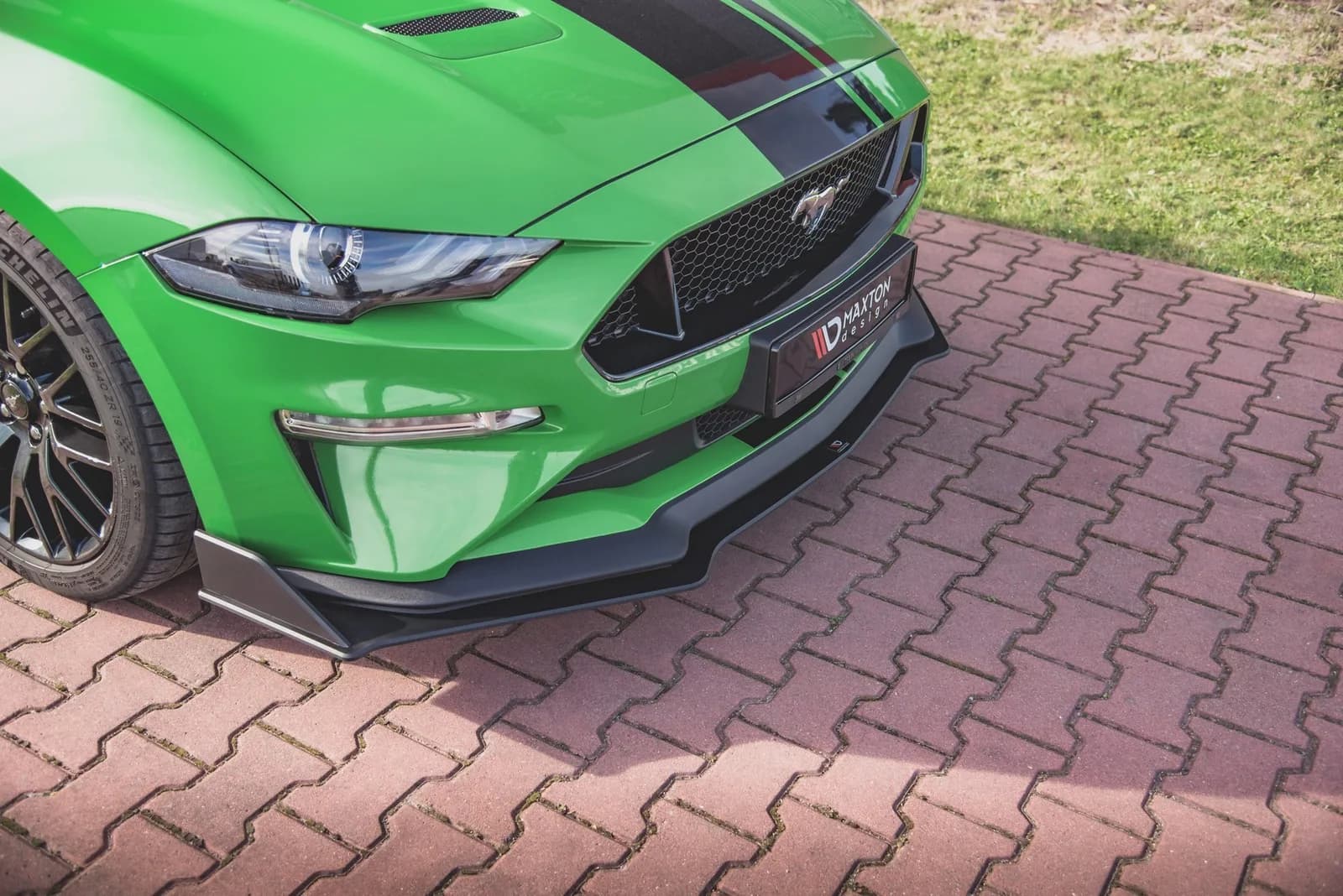 Передній сплітер Street Pro V.2 Maxton Ford Mustang GT MK6 Facelift - фото My Tuning Lab