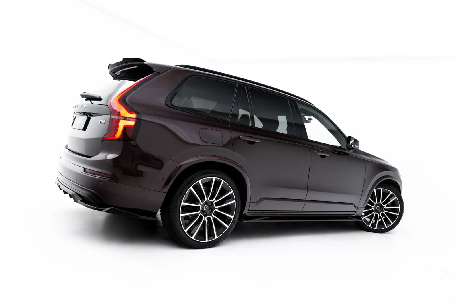 Накладки на пороги Maxton Volvo XC90 Mk2 Facelift 2 - фото My Tuning Lab