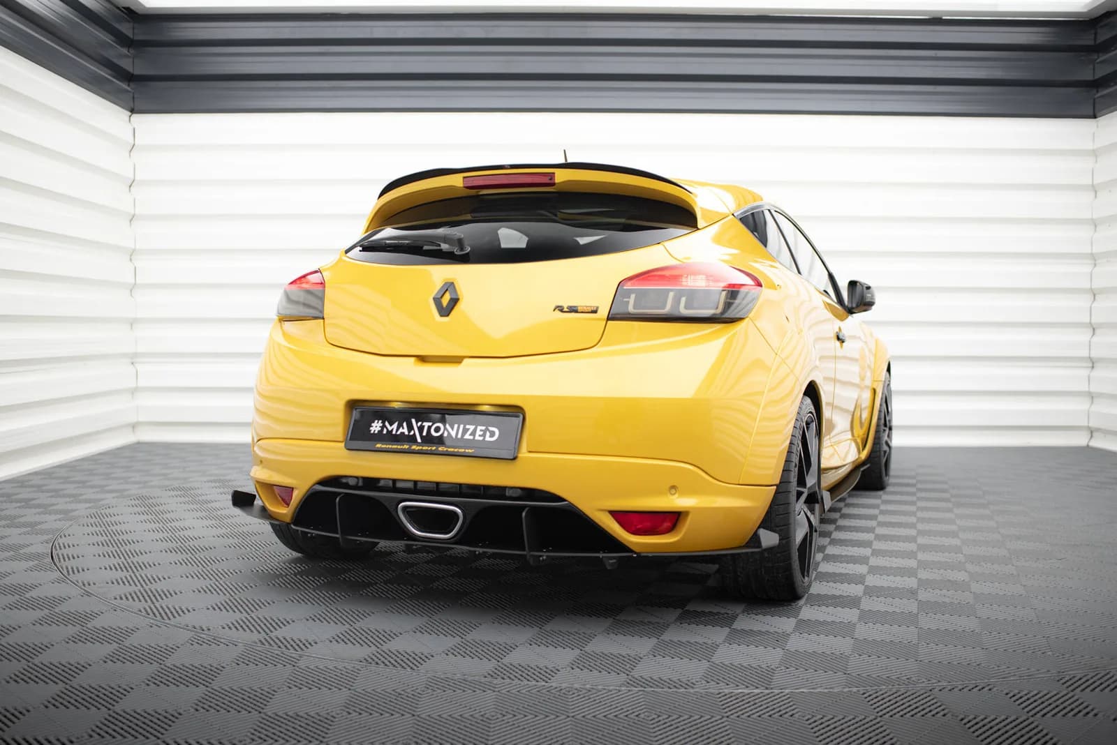 Задній дифузор Maxton Renault Megane III RS - фото My Tuning Lab