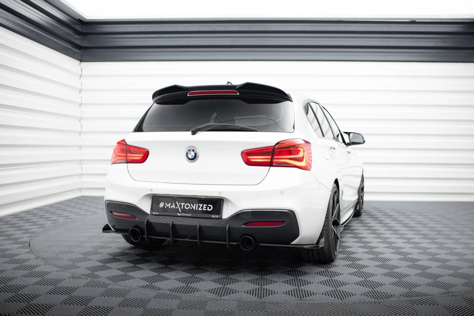 Задній дифузор Racing Durability V.3 Maxton BMW M140i - фото My Tuning Lab
