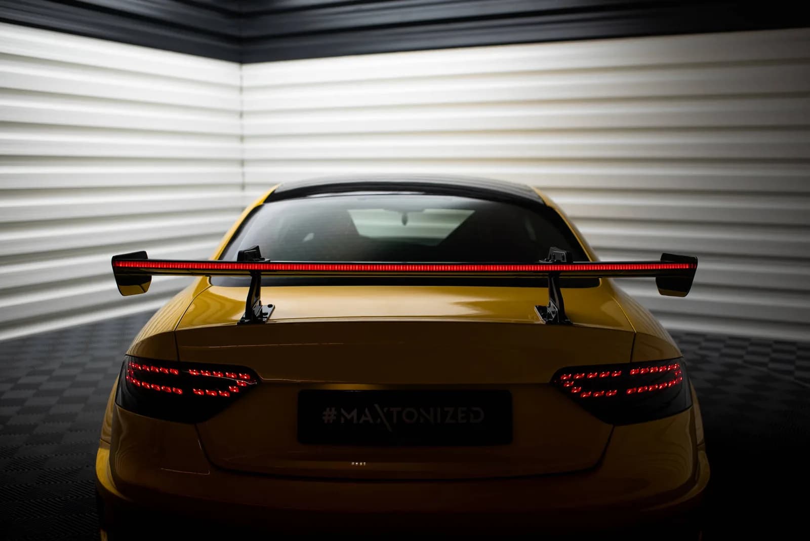 Karbonowy Spoiler Z Górnymi Mocowaniami + LED Maxton Audi A5 Coupe 8T - фото My Tuning Lab