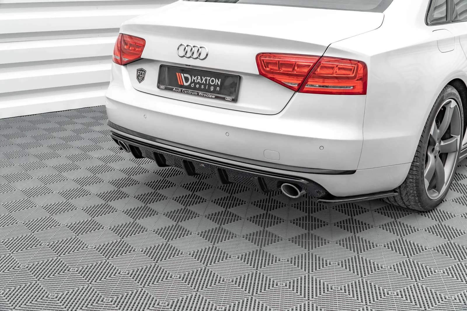 Задня накладка Maxton Audi A8 D4 - фото My Tuning Lab