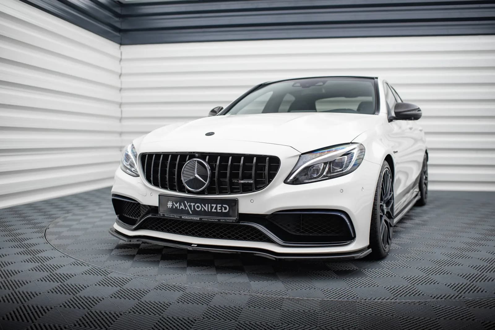 Передній сплітер V.1 Maxton Mercedes-AMG C63 Sedan / Estate W205 / S205 - фото My Tuning Lab