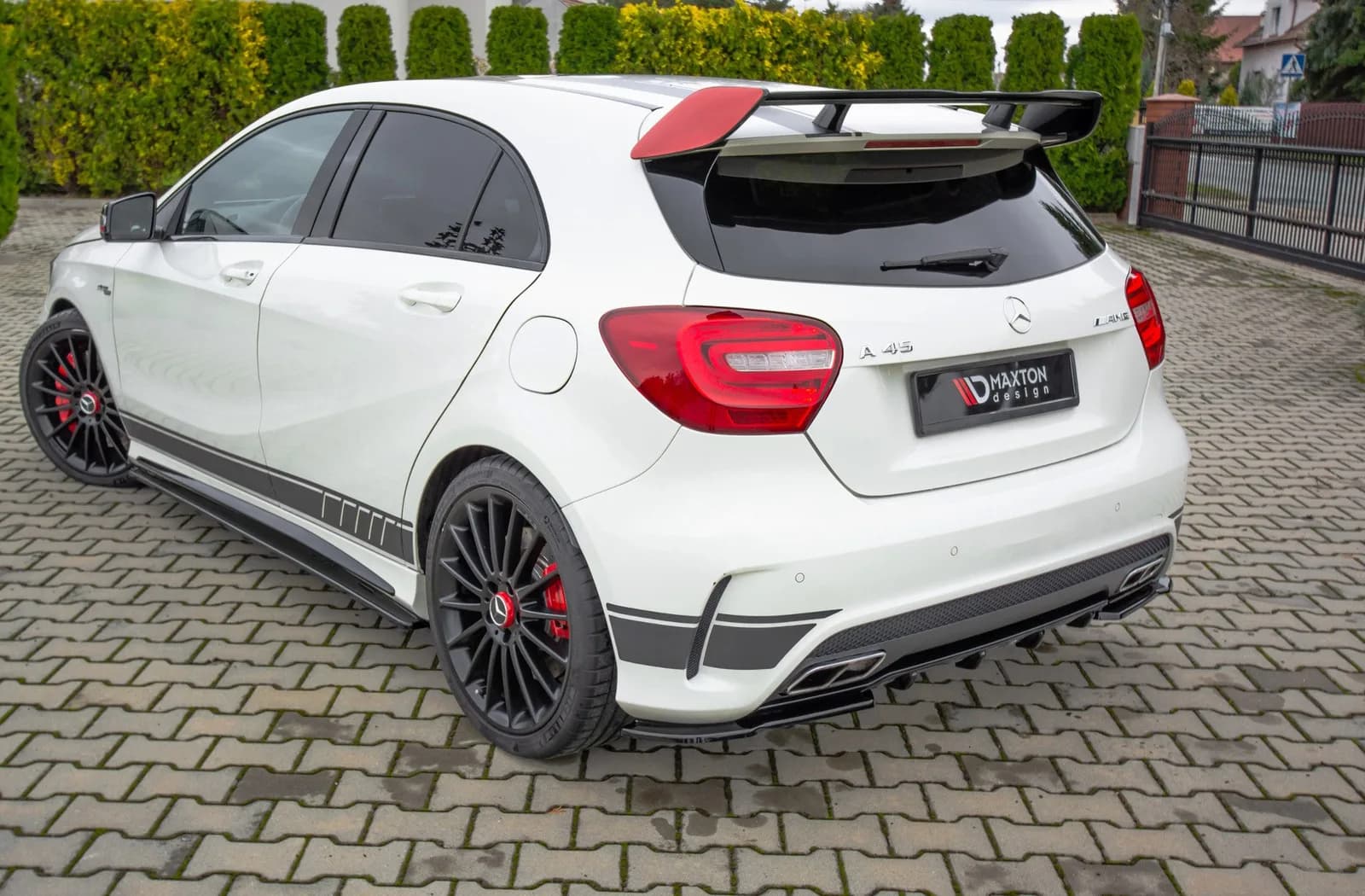 Задні сплітери boczne Maxton Mercedes A45 AMG W176 (чорний глянець) - фото My Tuning Lab