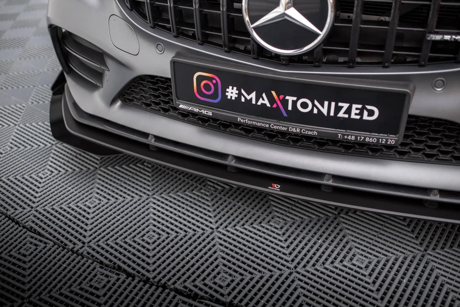 Передній сплітер Street Pro + Flaps Maxton Mercedes-AMG C43 Coupe / Cabrio C205 Facelift / A205 Facelift - фото My Tuning Lab