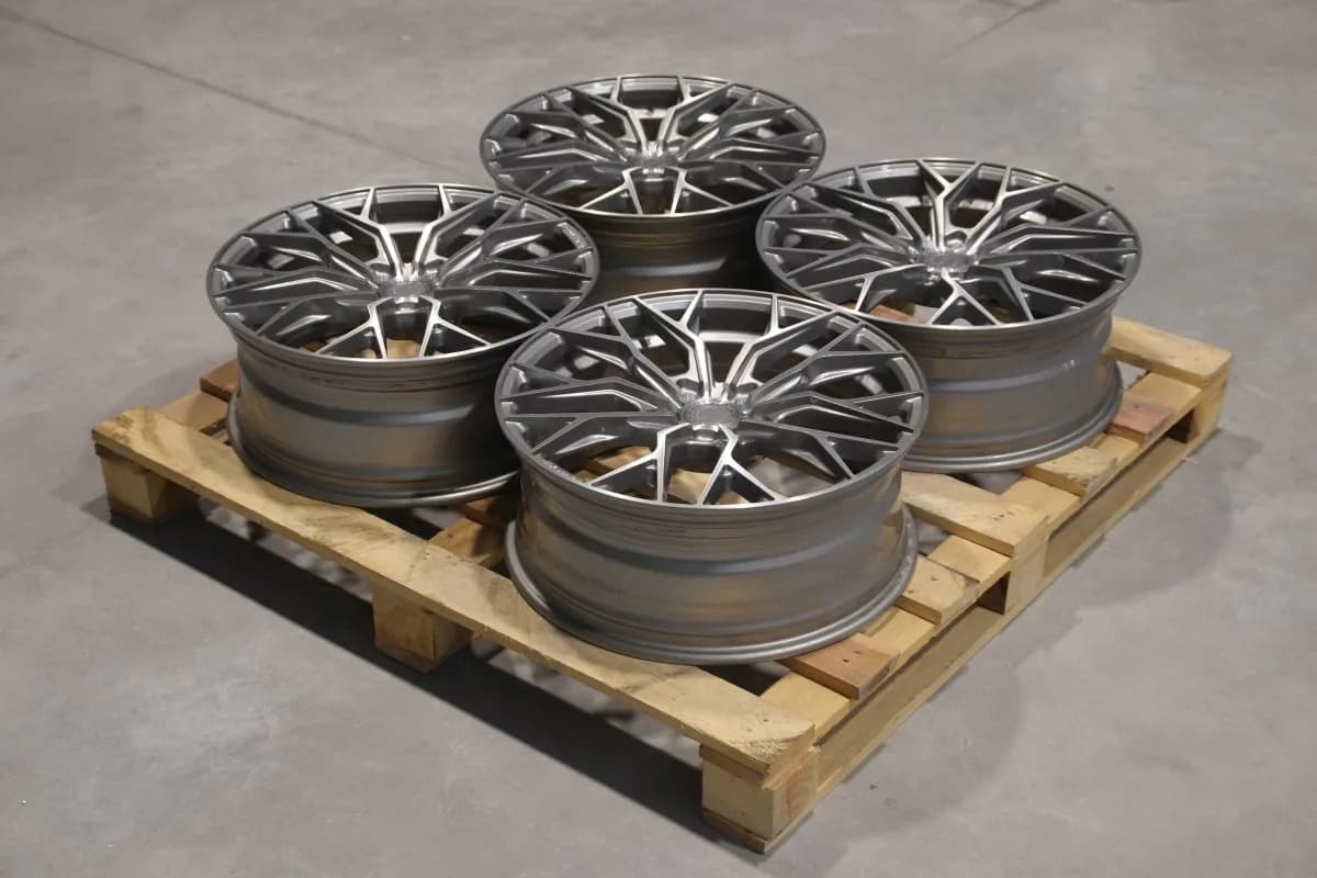 Комплект легкосплавних дисків 20" Concaver CVR1 20x8 ET40 5x112 брашований Titanium - фото My Tuning Lab