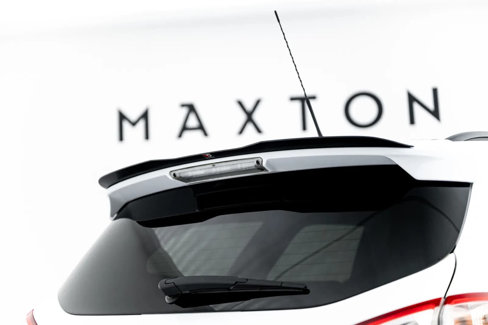 Продовження спойлера Maxton Ford Focus ST MK3 Kombi (чорний глянець) - фото My Tuning Lab