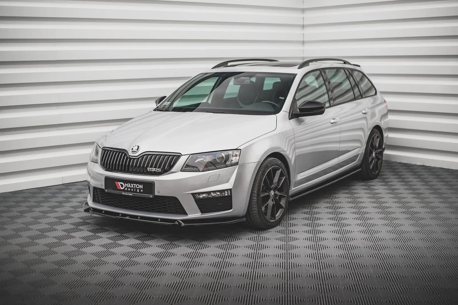 Передній сплітер V.3 Maxton Skoda Octavia RS Mk3 - фото My Tuning Lab
