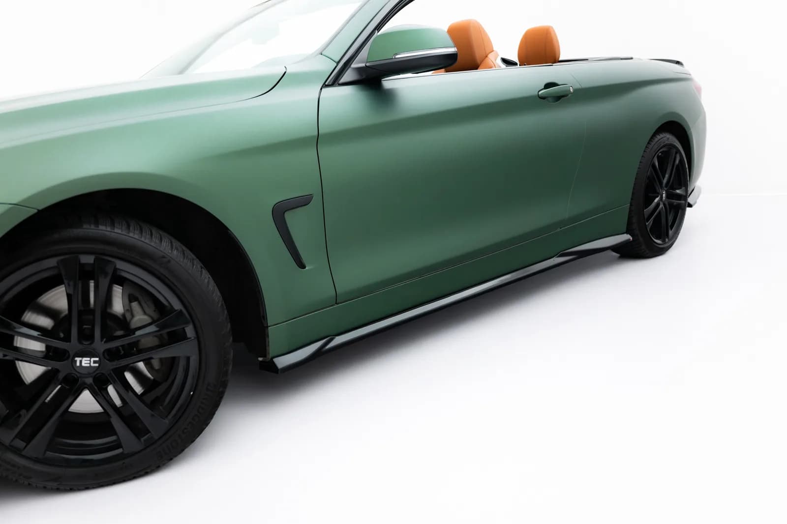 Накладки на пороги Maxton BMW 4 Cabrio / Coupe F33 / F32 - фото My Tuning Lab