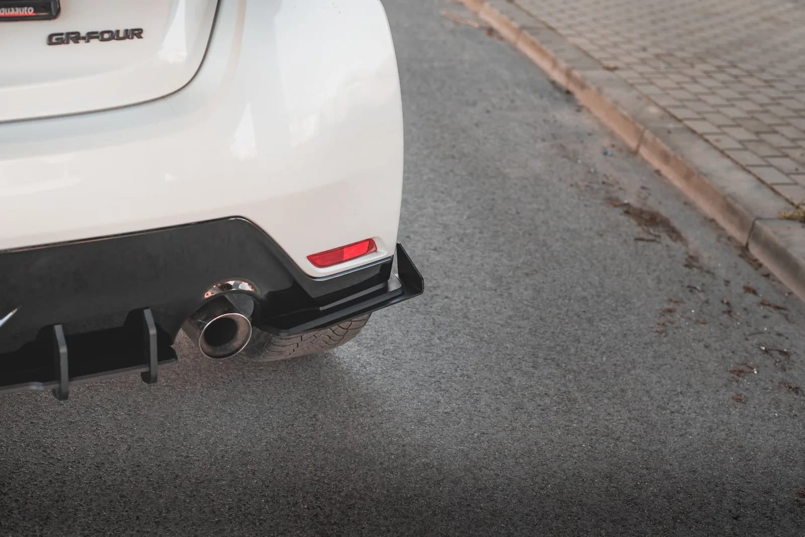 Flapsy Tylne Boczne Maxton Toyota GR Yaris Mk4 - фото My Tuning Lab