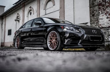 Накладки на пороги Maxton Lexus LS Long MK4 Facelift (чорний глянець) - фото My Tuning Lab