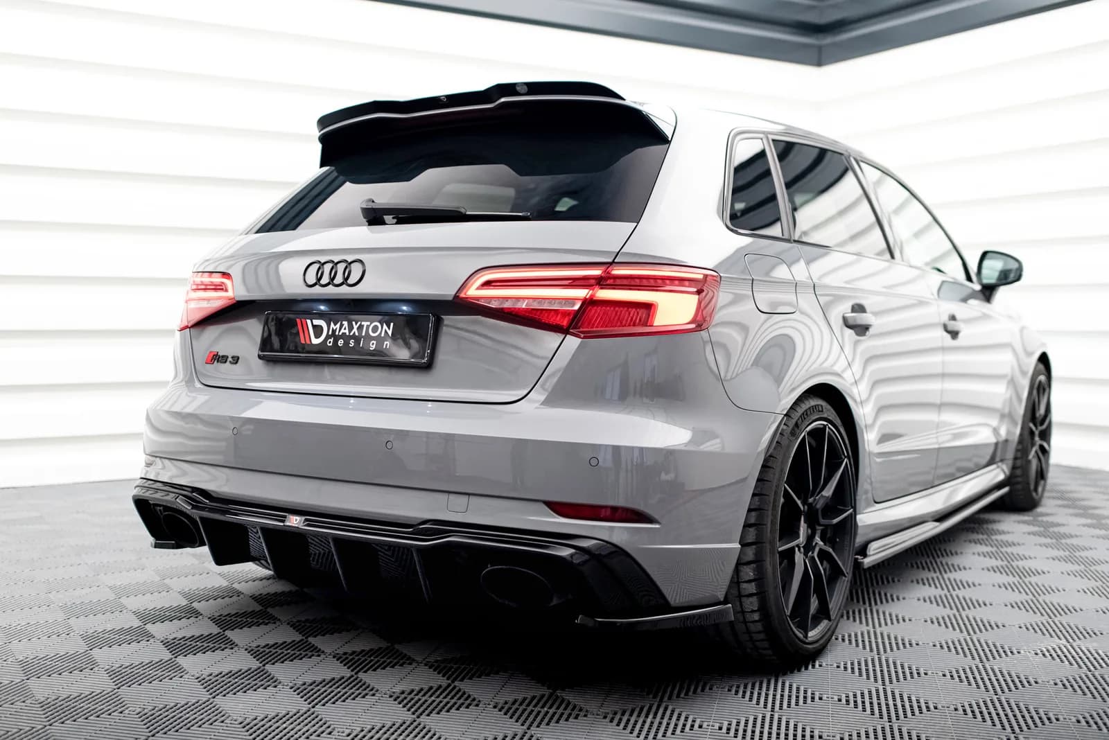 Задня накладка V.2 Maxton Audi RS3 8V Sportback Facelift - фото My Tuning Lab