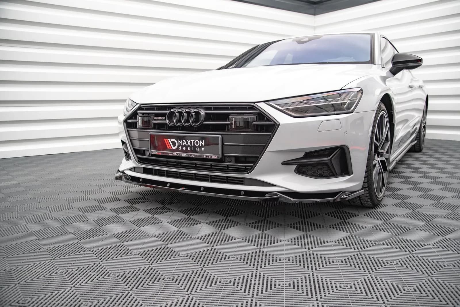 Передній сплітер V.2 Maxton Audi A7 C8 - фото My Tuning Lab