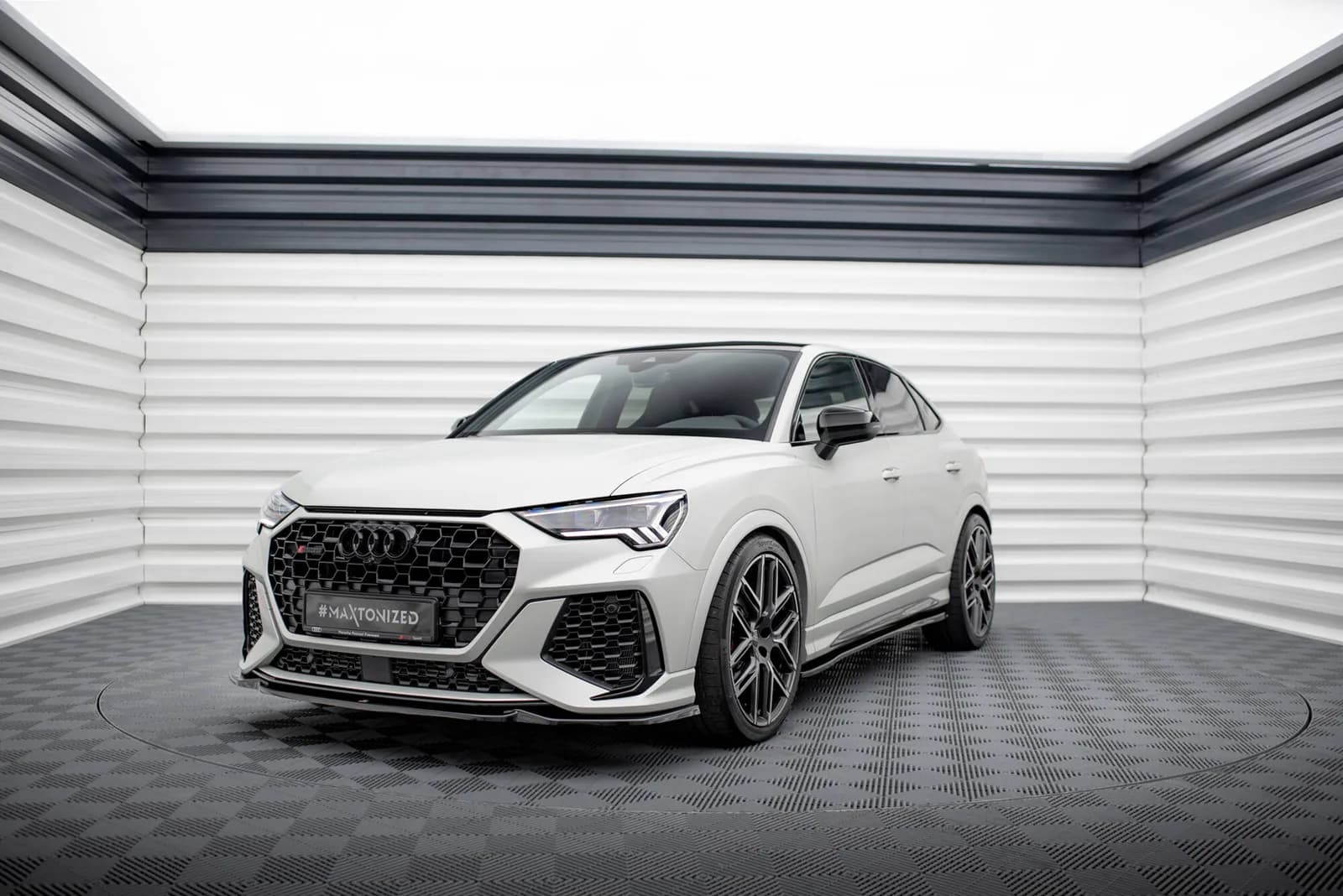 Передній сплітер V.1 Maxton Audi RSQ3 Sportback / SUV F3 - фото My Tuning Lab