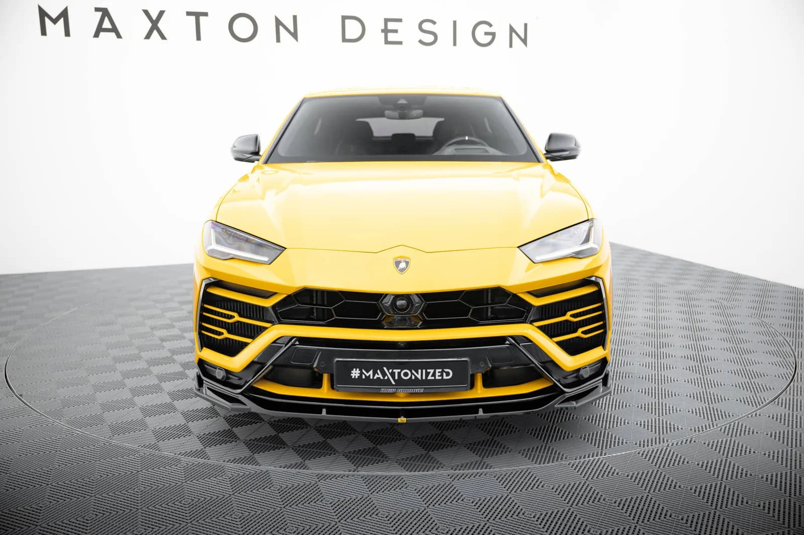 Передній сплітер V.3 Maxton Lamborghini Urus Mk1 - фото My Tuning Lab