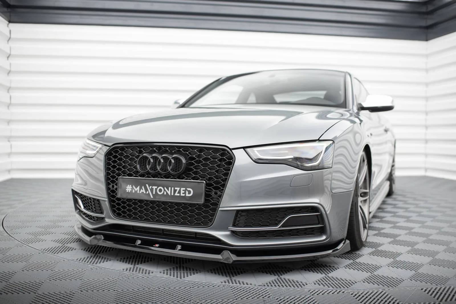 Передній сплітер V.3 Maxton Audi S5 / A5 S-Line 8T Facelift - фото My Tuning Lab