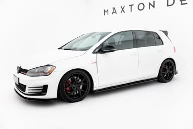 Накладки на пороги V.2 Maxton Volkswagen Golf GTI / GTD Mk7 / Mk7 Facelift (wąskie) - фото My Tuning Lab