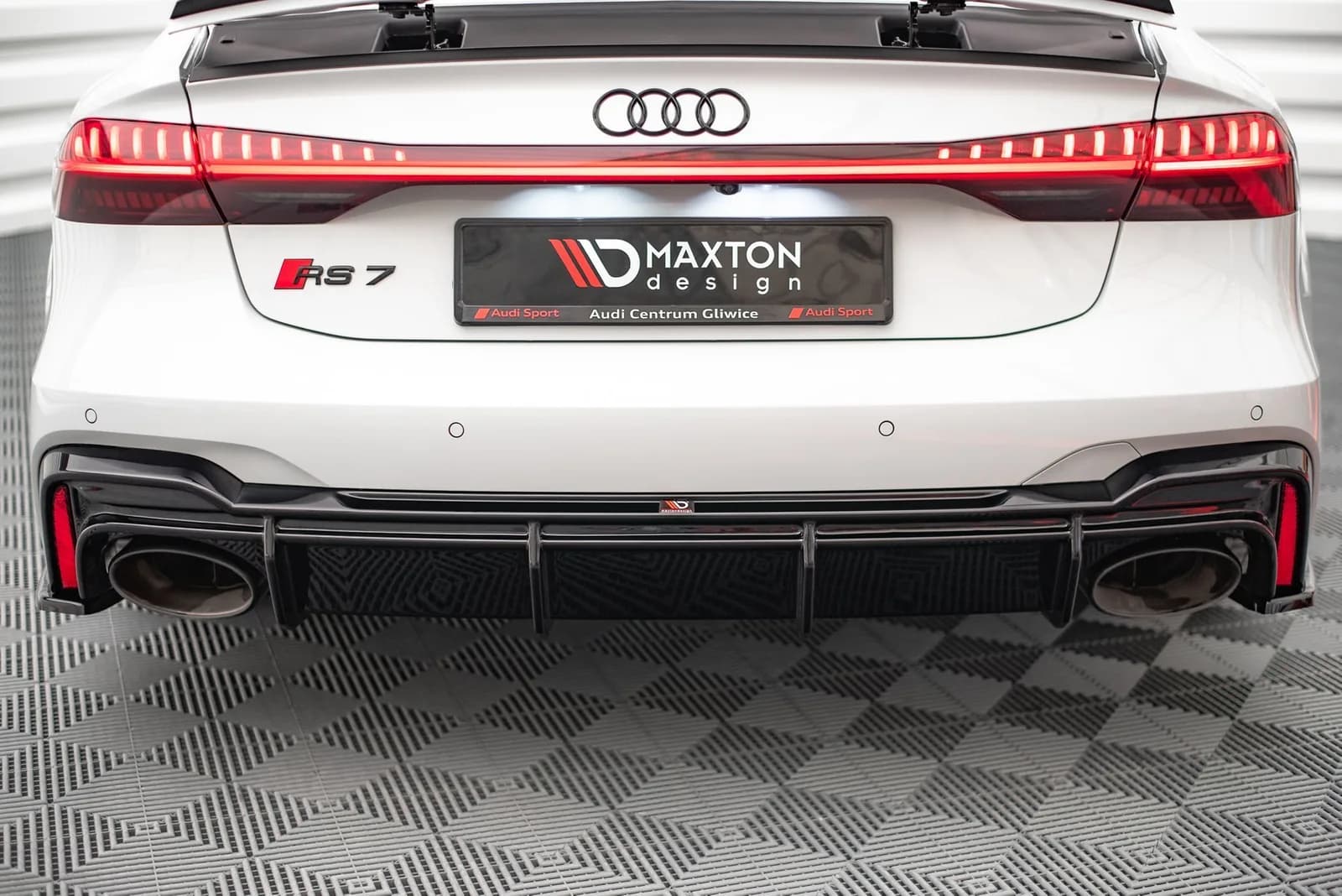 Задня накладка Maxton Audi RS7 C8 / RS6 C8 / C8 Facelift - фото My Tuning Lab
