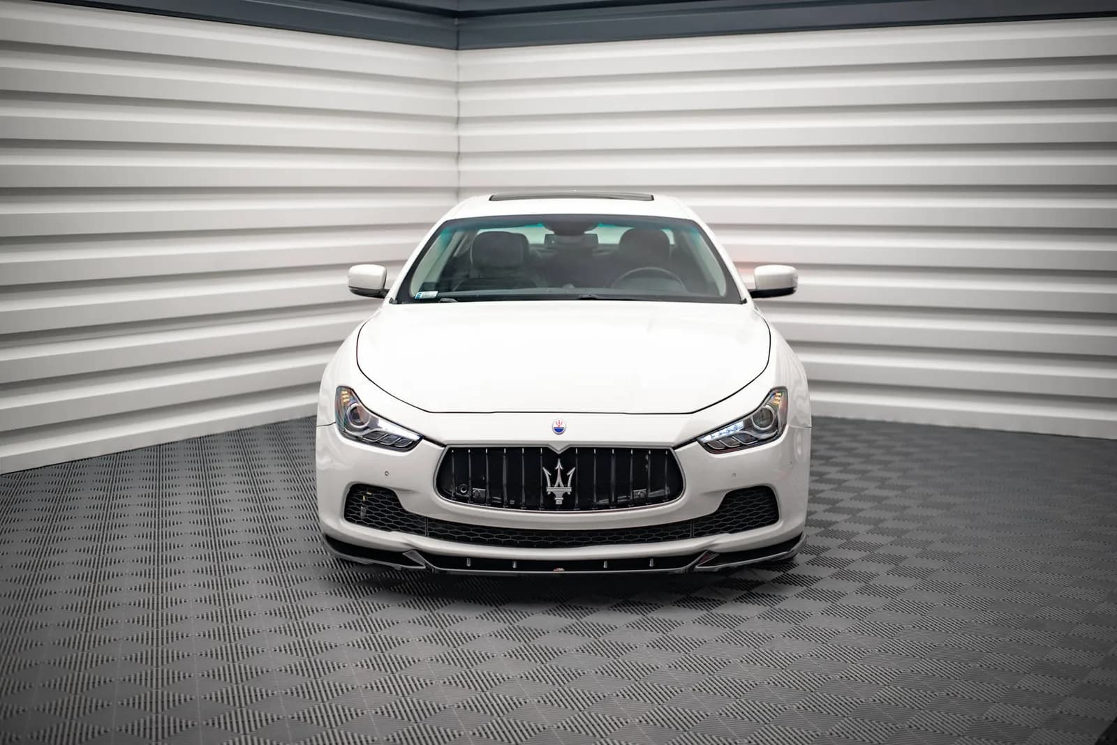 Передній сплітер V.1 Maxton Maserati Ghibli Mk3 - фото My Tuning Lab