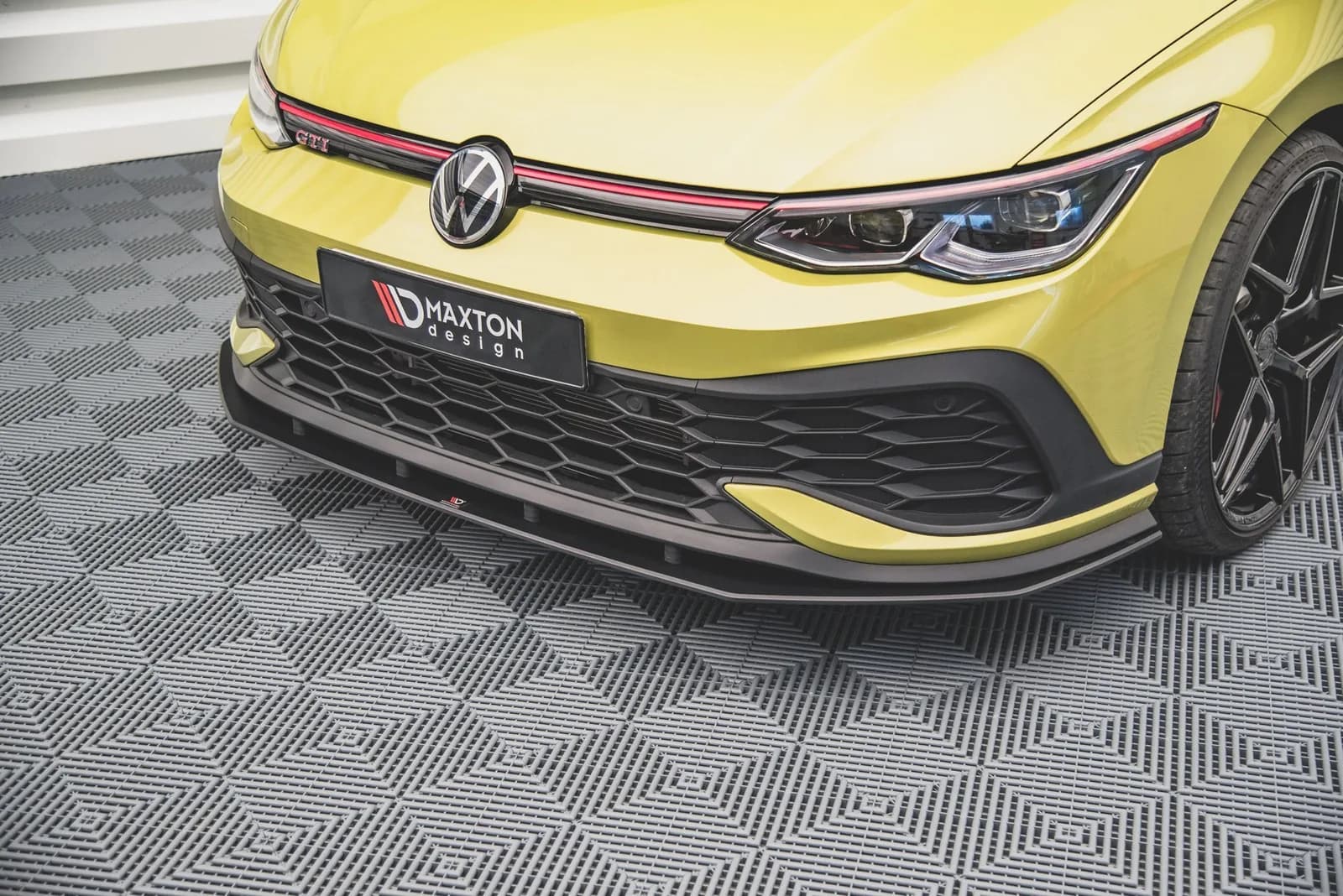 Передній сплітер Street Pro Maxton Volkswagen Golf GTI Clubsport Mk8 - фото My Tuning Lab