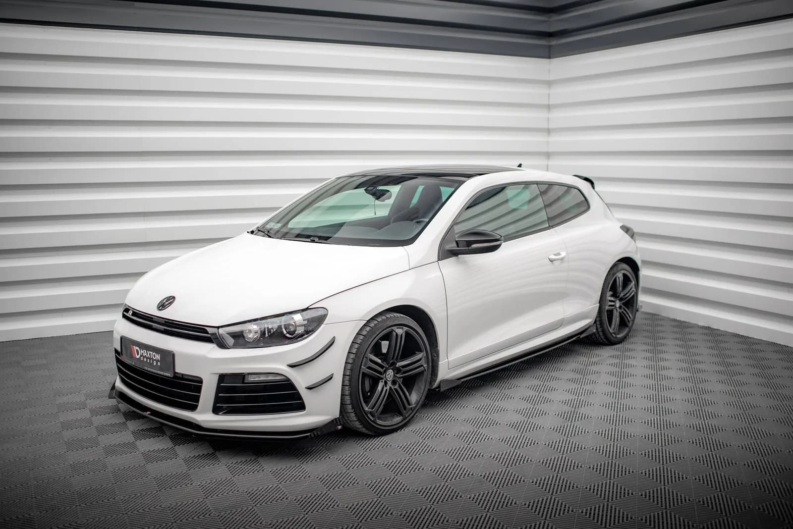 Накладки на пороги Street Pro + Flaps Maxton Volkswagen Scirocco R Mk3 / Mk3 Facelift - фото My Tuning Lab
