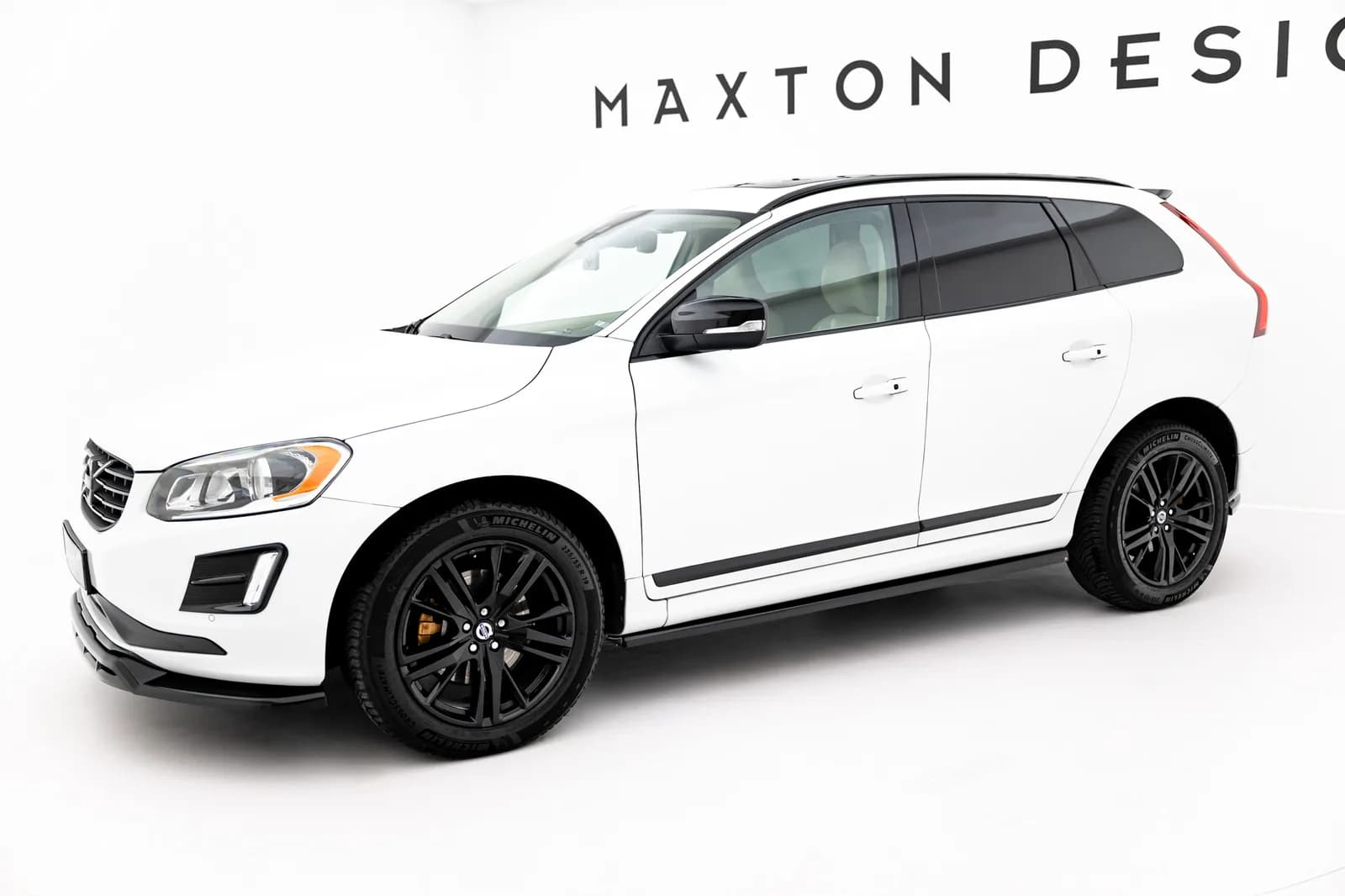 Накладки на пороги Maxton Volvo XC60 Mk1 Facelift / R-Design Mk1 Facelift - фото My Tuning Lab