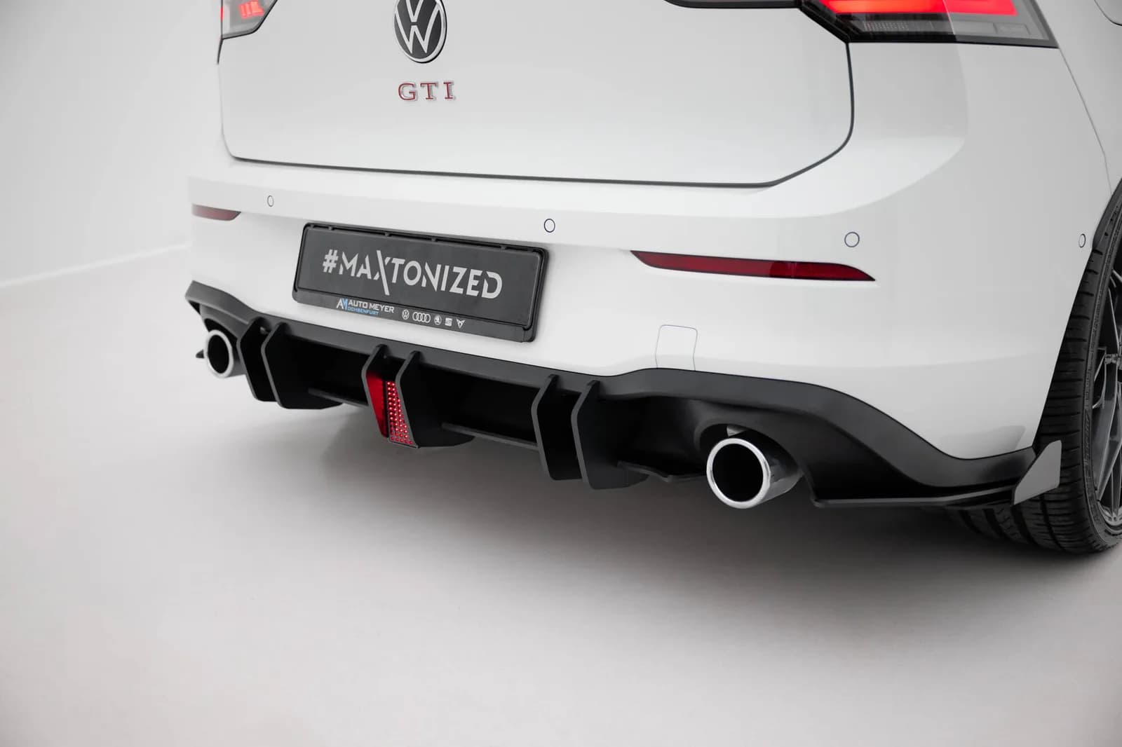 LED-світло Stop Maxton Volkswagen Golf GTI Mk8 - фото My Tuning Lab