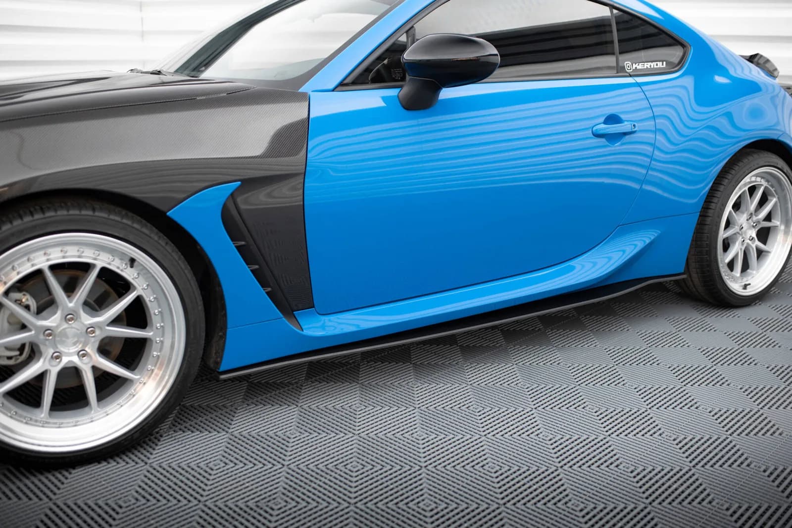 Накладки на пороги Street Pro V.1 Maxton oyota GR86 Mk1 / Subaru BRZ Mk2 - фото My Tuning Lab
