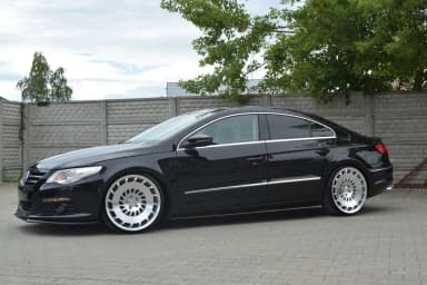 Накладки на пороги Maxton Volkswagen Passat CC Standard (чорний глянець) - фото My Tuning Lab