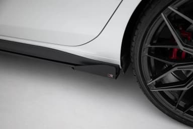 Накладки на пороги Street Pro+Flapsy Maxton Volkswagen Golf GTI / GTE / GTI Clubsport / GTD / R-Line Mk8 / Mk8 Facelift - фото My Tuning Lab